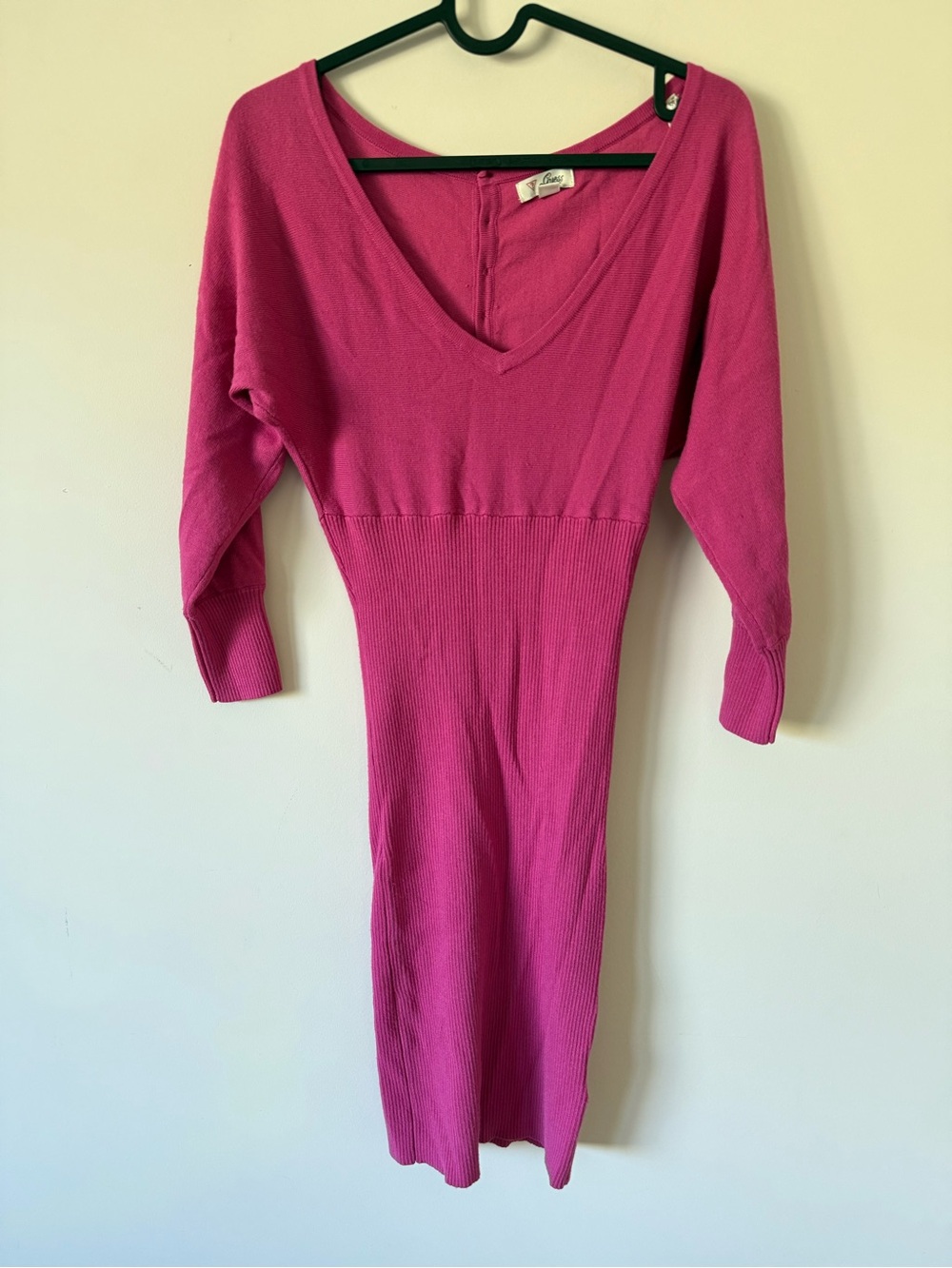 377. GUESS RIBBED MIDI DRESS